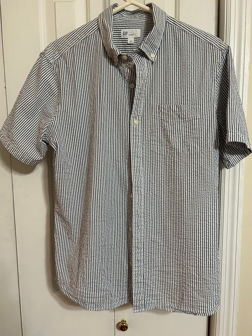 GAP Men's Short-Sleeve Striped Button-Down Shirt - White & Navy